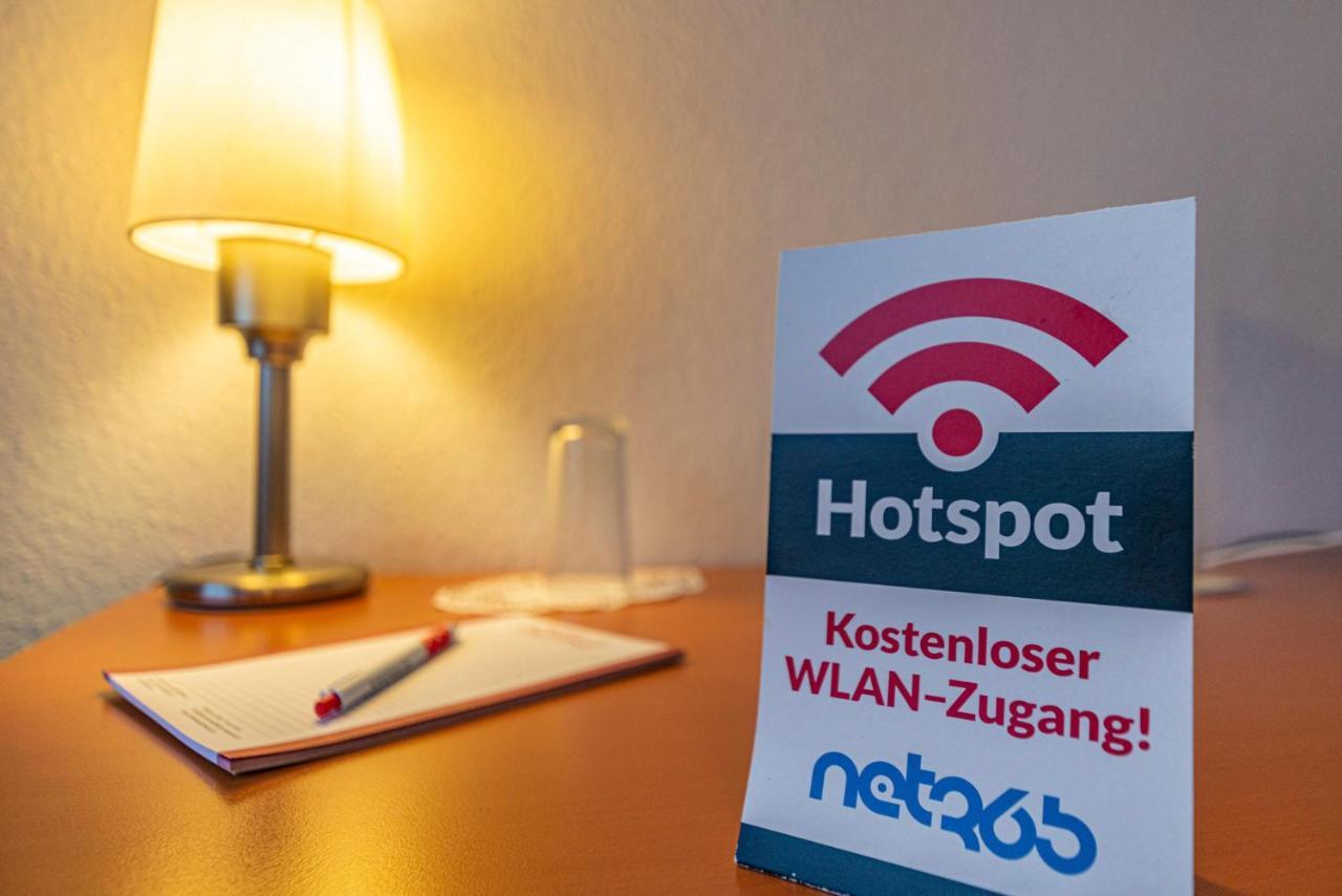Hotel Rostock West Im "Kritzmow Park" Exteriör bild